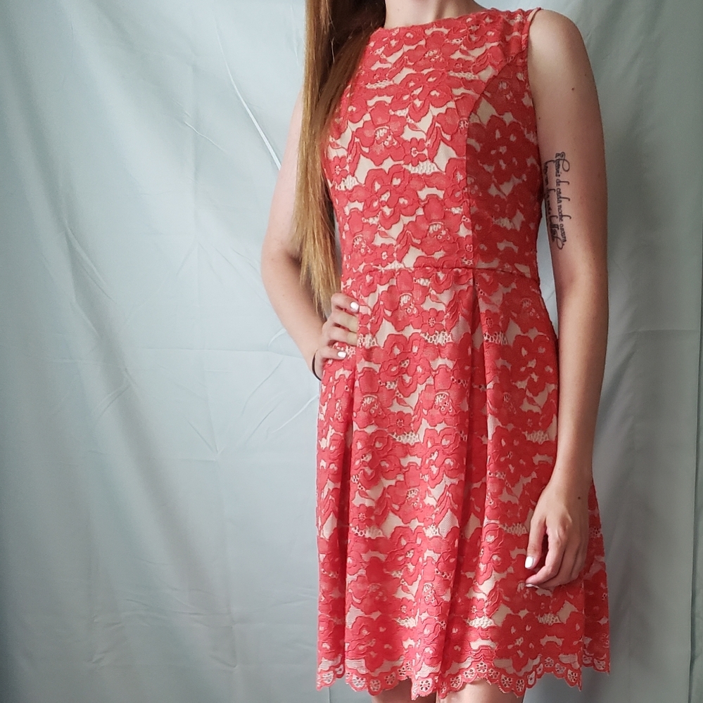 Soprano red lace dress